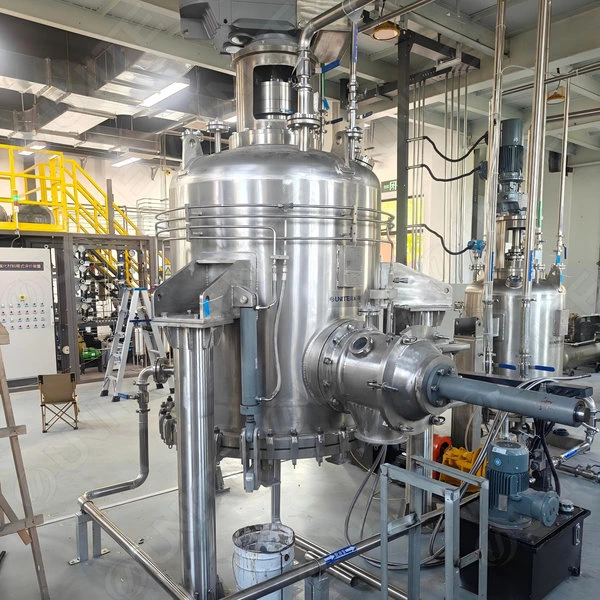 Filter wash dry system integrated reactor structure